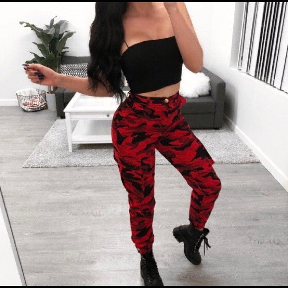 Red camo joggers xposted
